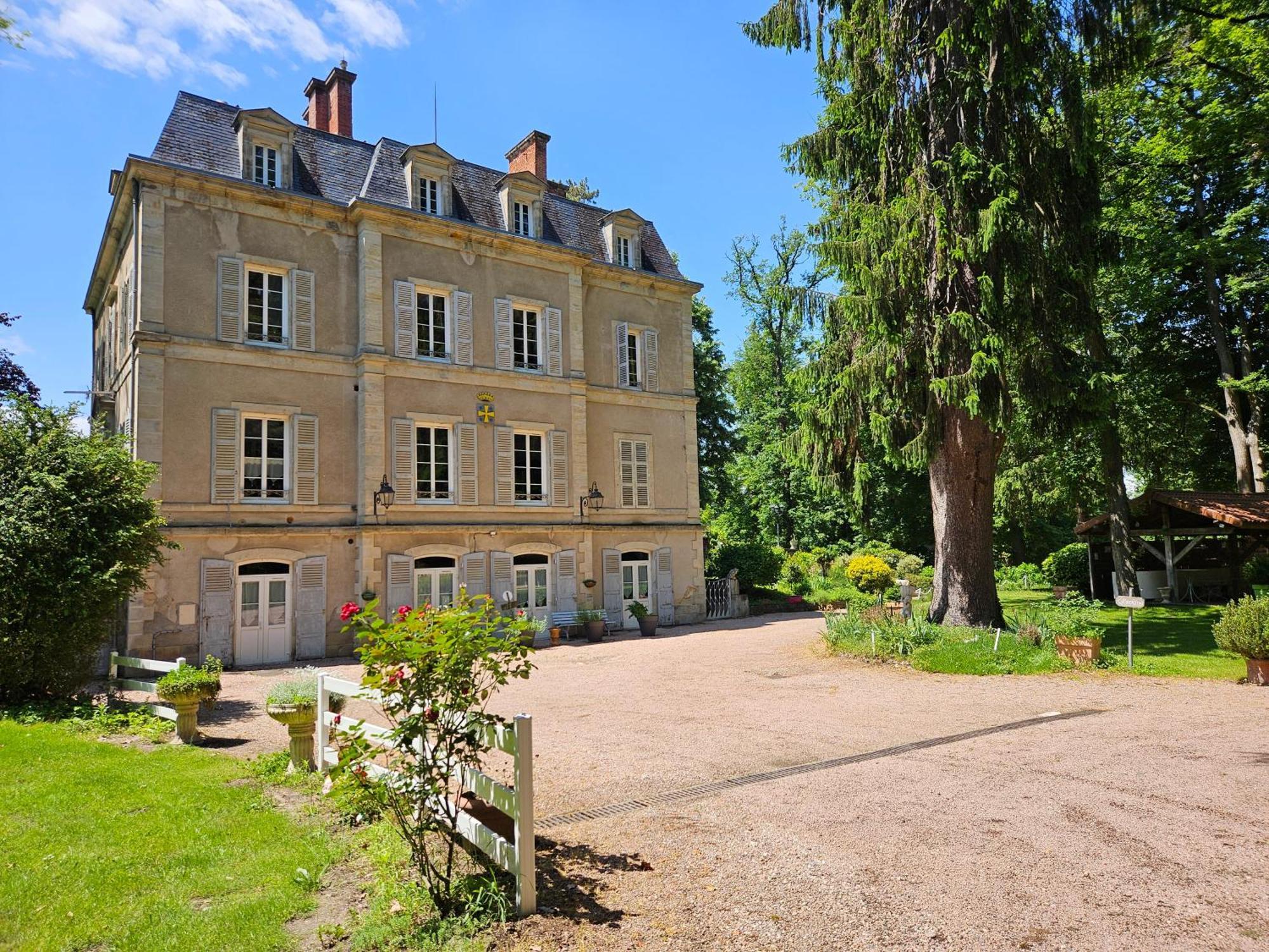 Chateau De Montsable Lezoux Екстериор снимка